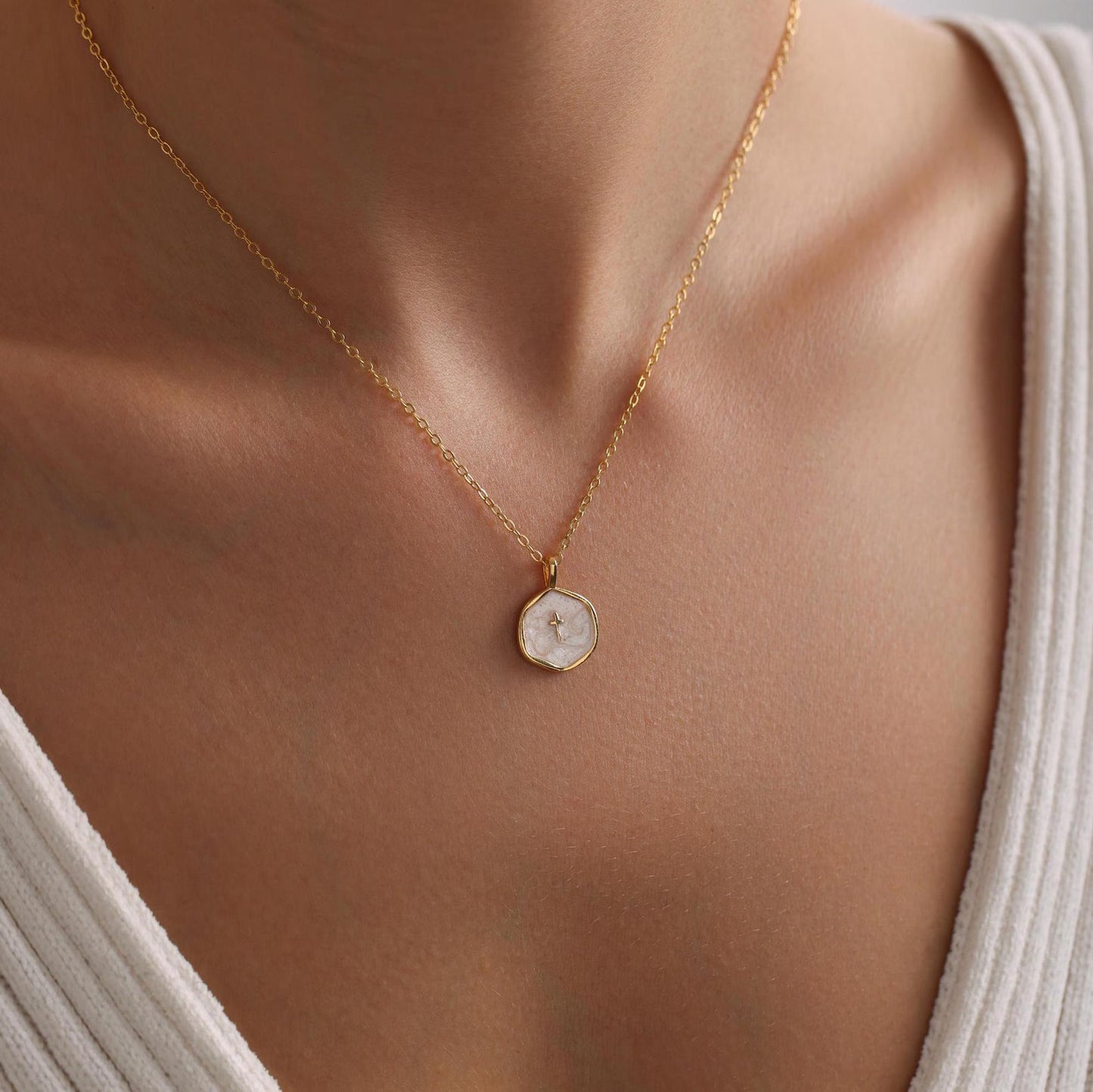 LUNA CROSS NECKLACE
